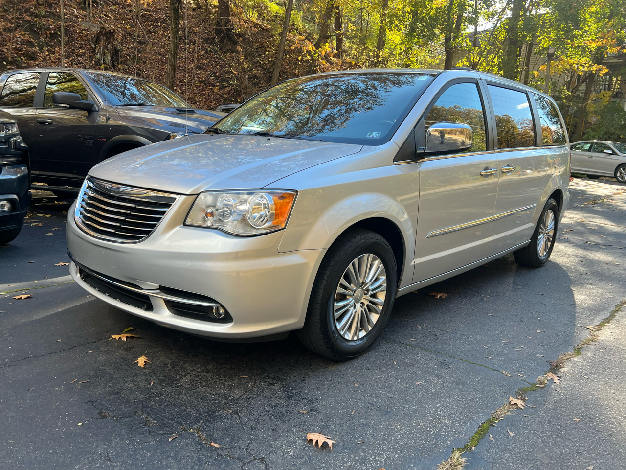 Chrysler Town & Country Touring-L 2012 Chrysler Town & Country Touring-L 2012