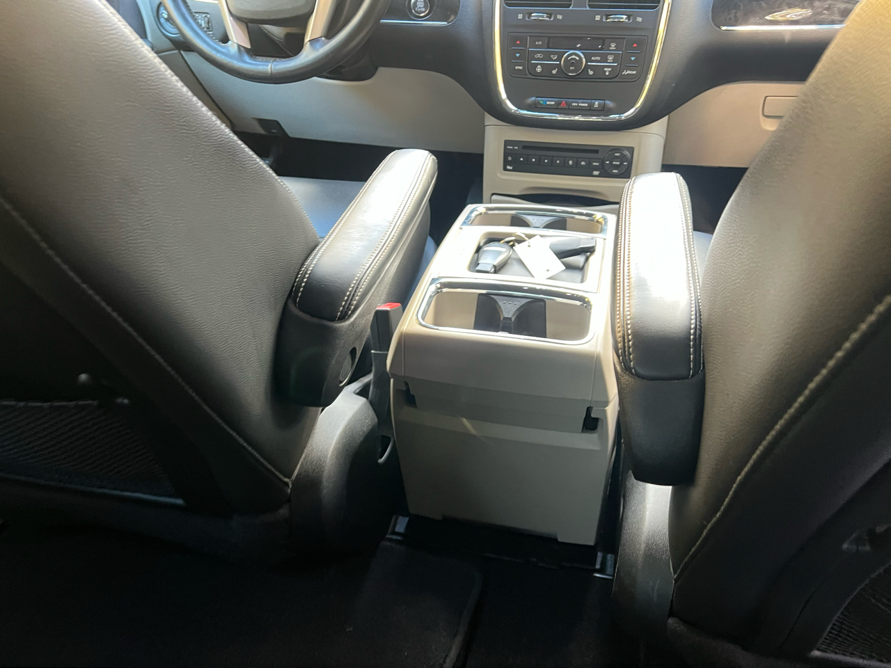 Chrysler Town & Country Touring-L 2012 Chrysler Town & Country Touring-L 2012