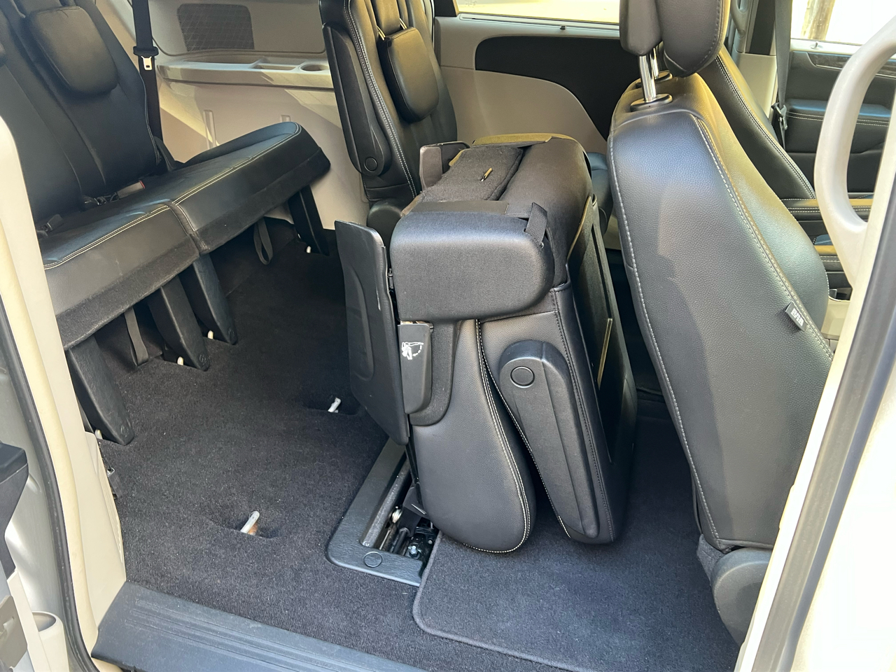 Chrysler Town & Country Touring-L 2012 Chrysler Town & Country Touring-L 2012