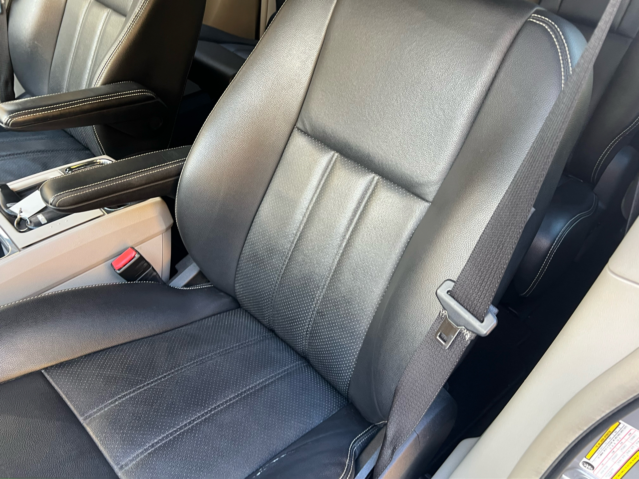 Chrysler Town & Country Touring-L 2012 Chrysler Town & Country Touring-L 2012