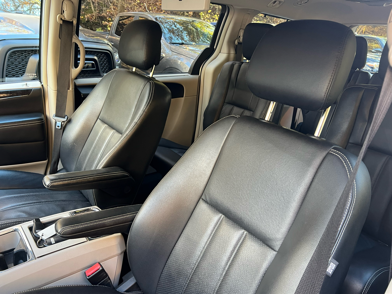 Chrysler Town & Country Touring-L 2012 Chrysler Town & Country Touring-L 2012