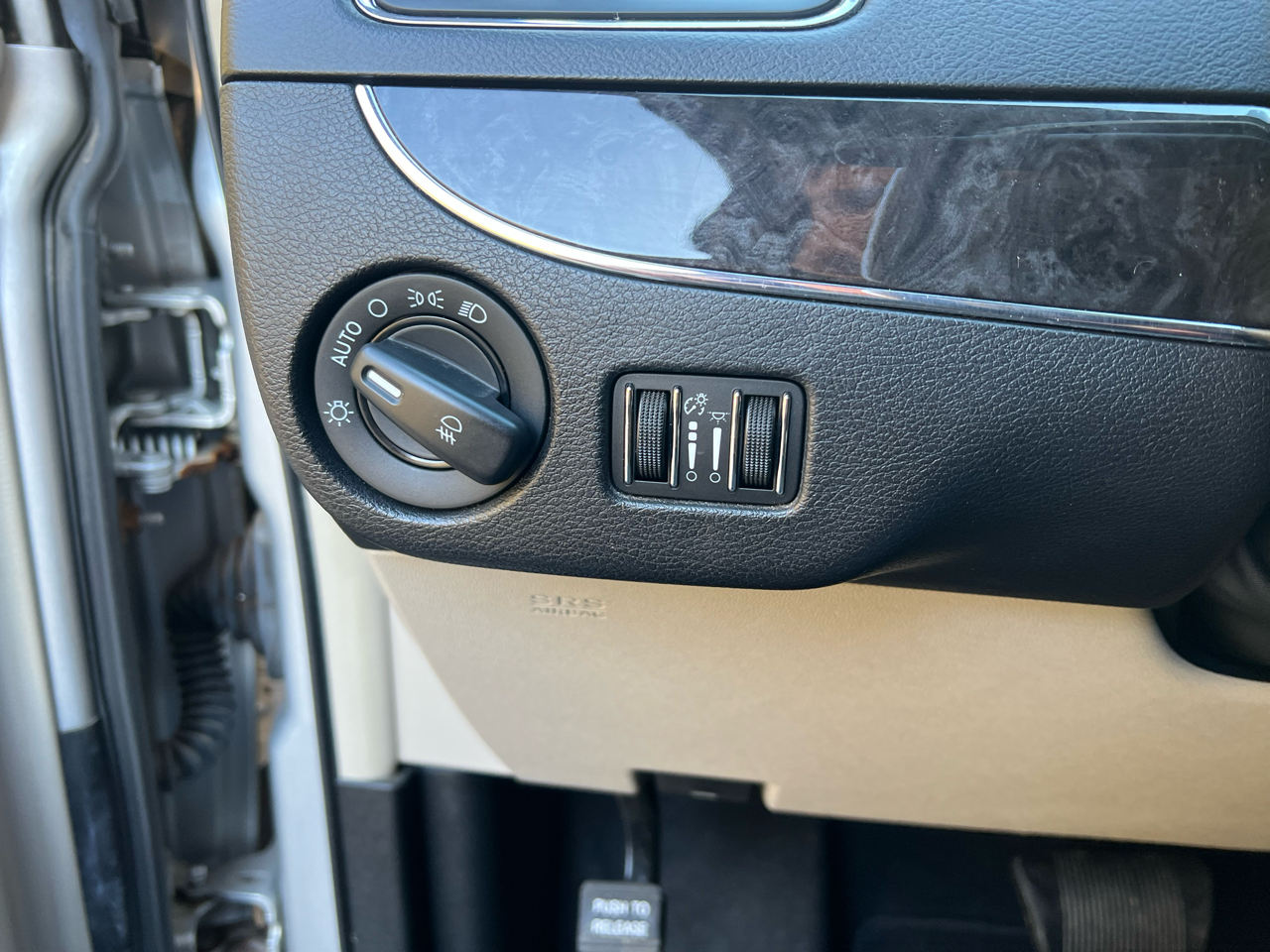 Chrysler Town & Country Touring-L 2012 Chrysler Town & Country Touring-L 2012