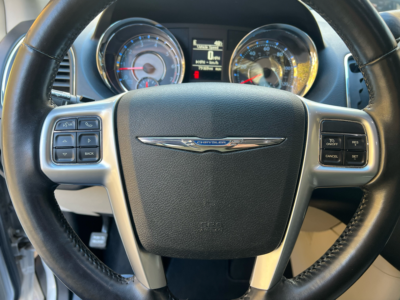 Chrysler Town & Country Touring-L 2012 Chrysler Town & Country Touring-L 2012