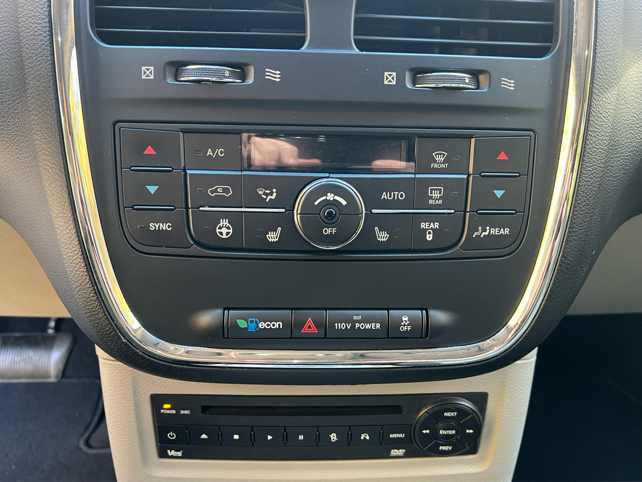 Chrysler Town & Country Touring-L 2012 Chrysler Town & Country Touring-L 2012