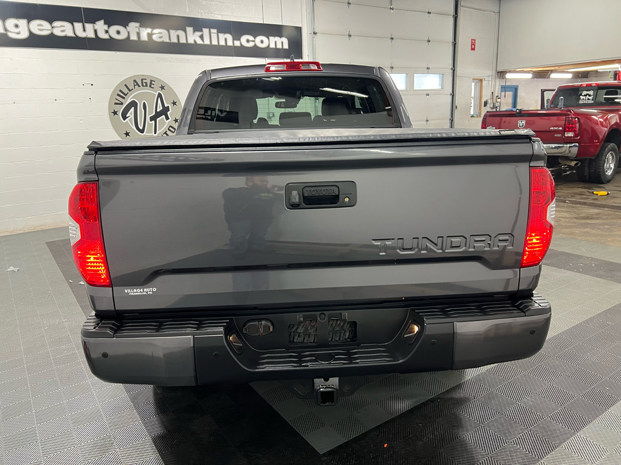 Toyota Tundra SR5 5.7L V8 CrewMax 4WD 2020