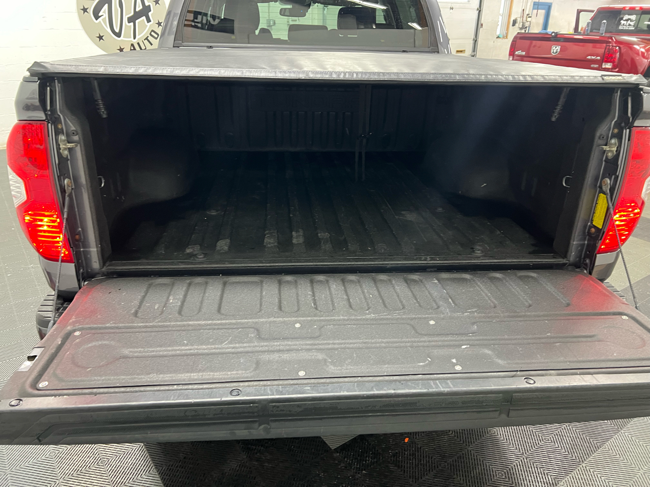 Toyota Tundra SR5 5.7L V8 CrewMax 4WD 2020