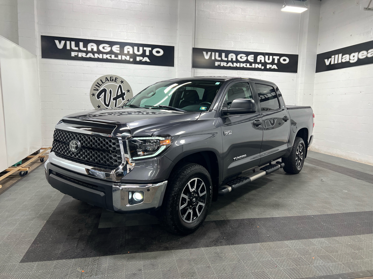 Toyota Tundra SR5 5.7L V8 CrewMax 4WD 2020