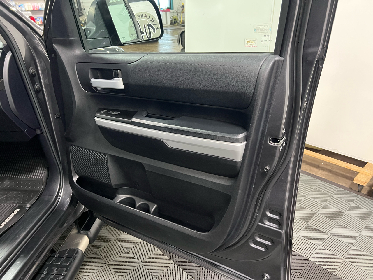 Toyota Tundra SR5 5.7L V8 CrewMax 4WD 2020