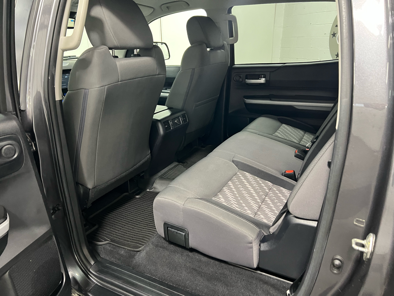 Toyota Tundra SR5 5.7L V8 CrewMax 4WD 2020