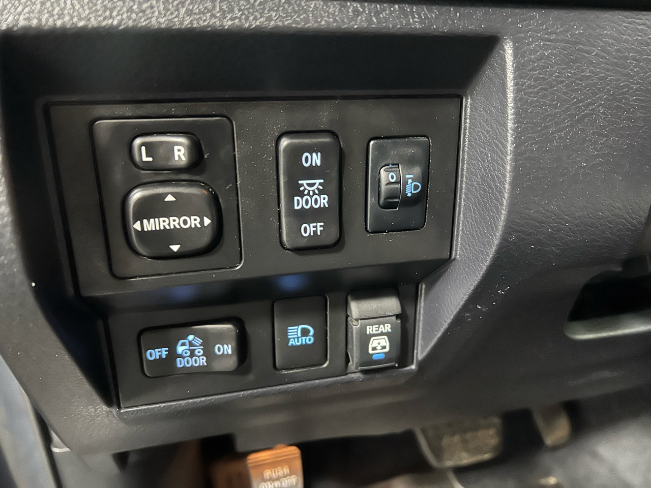 Toyota Tundra SR5 5.7L V8 CrewMax 4WD 2020