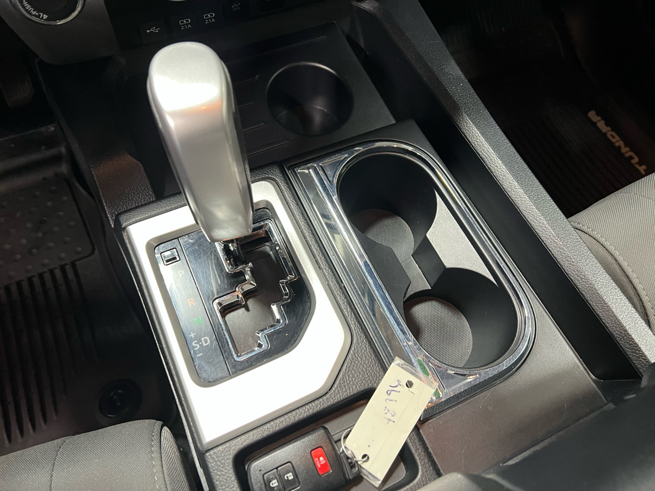 Toyota Tundra SR5 5.7L V8 CrewMax 4WD 2020