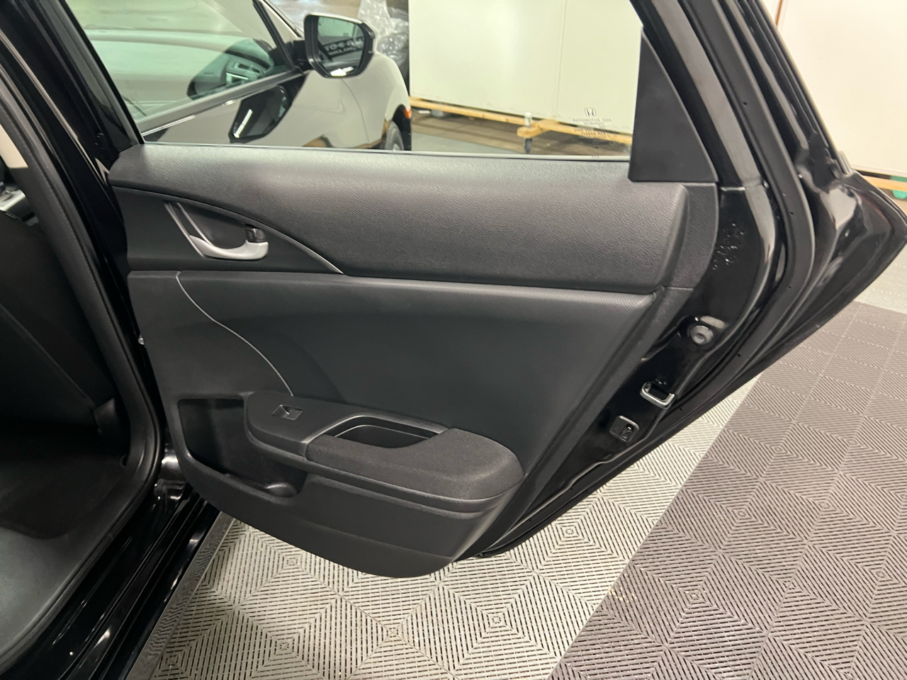 Honda Civic 4dr Sdn LX Auto 2018