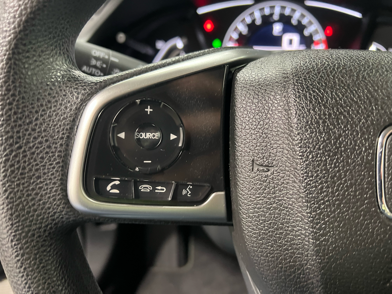 Honda Civic 4dr Sdn LX Auto 2018