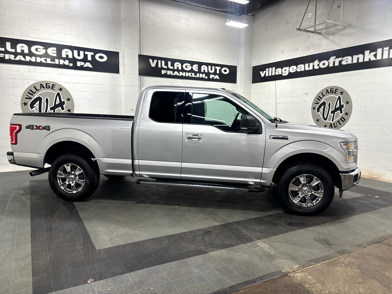 Ford F-150 4WD SuperCrew 145" XLT 2016