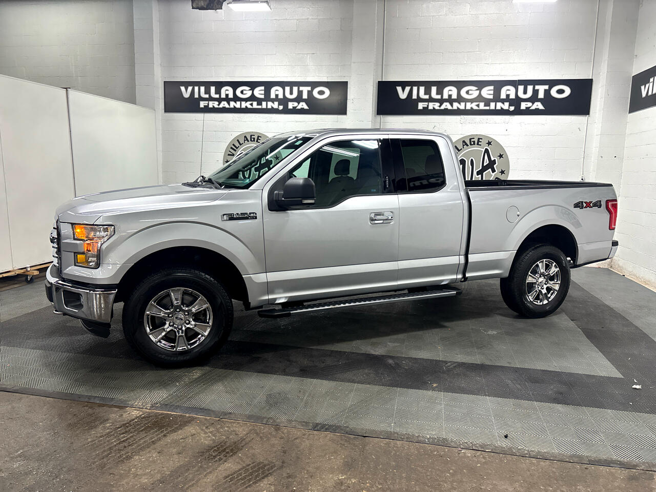 Ford F-150 4WD SuperCrew 145" XLT 2016