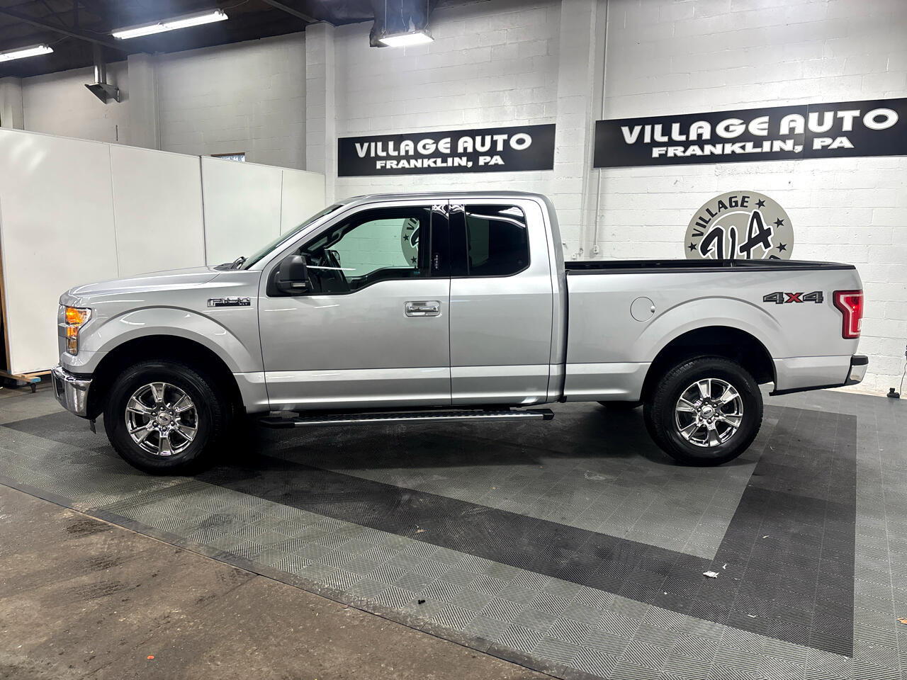Ford F-150 4WD SuperCrew 145" XLT 2016