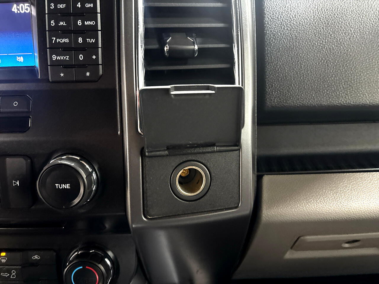 Ford F-150 4WD SuperCrew 145" XLT 2016