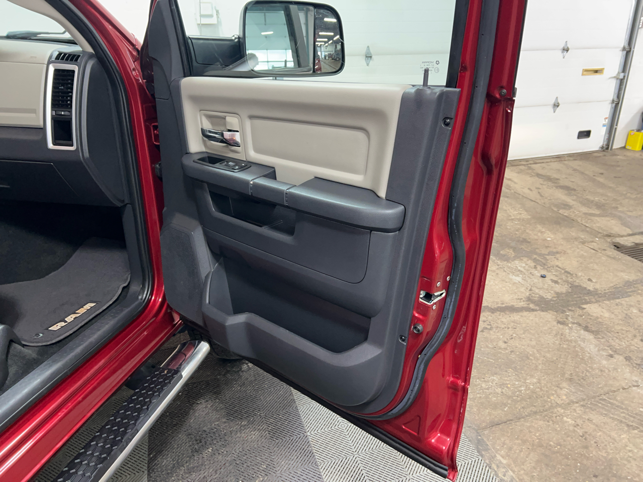 RAM 3500 SLT Crew Cab LWB 4WD DRW 2012