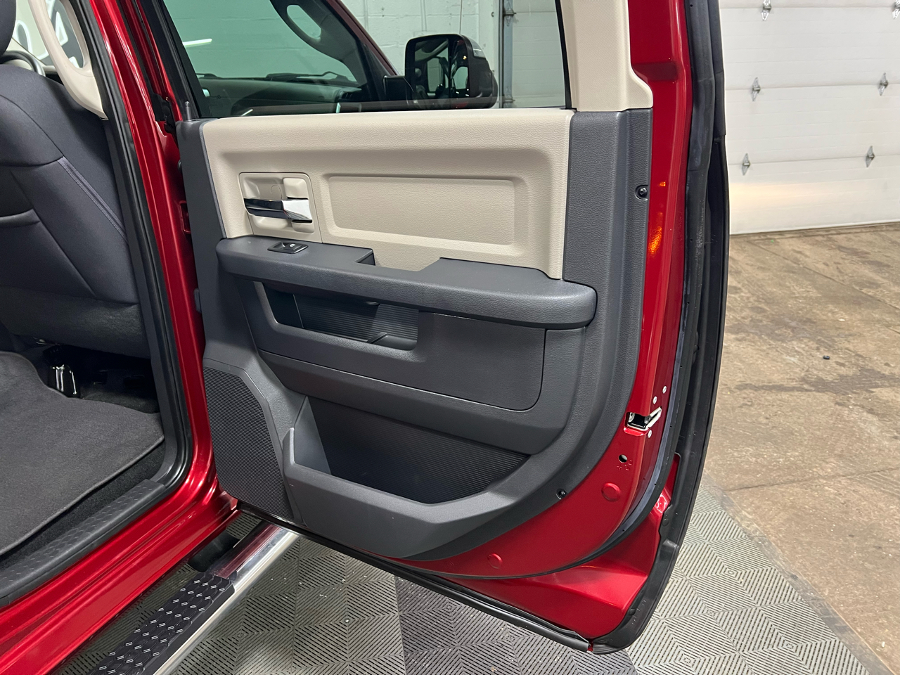 RAM 3500 SLT Crew Cab LWB 4WD DRW 2012