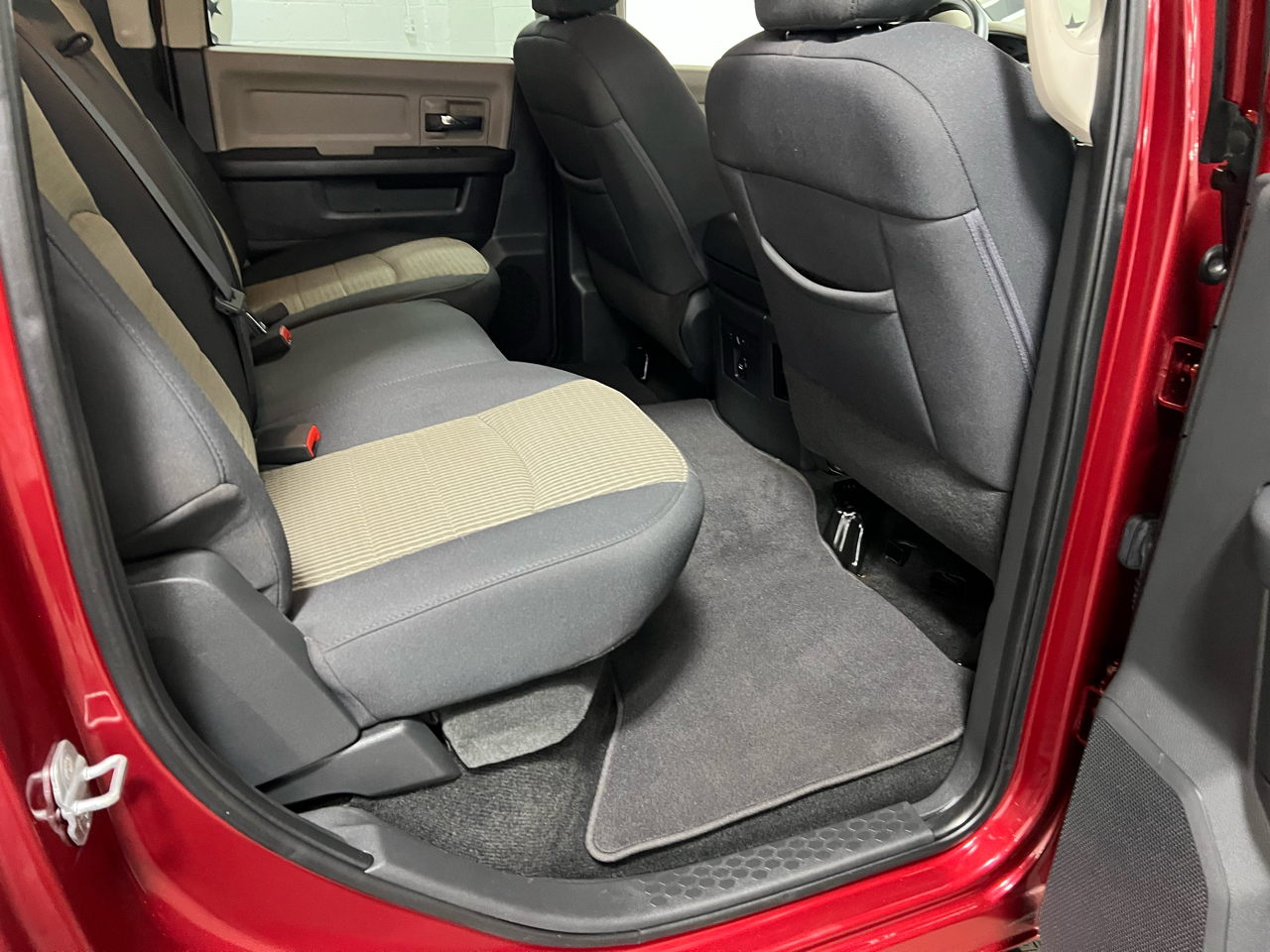 RAM 3500 SLT Crew Cab LWB 4WD DRW 2012