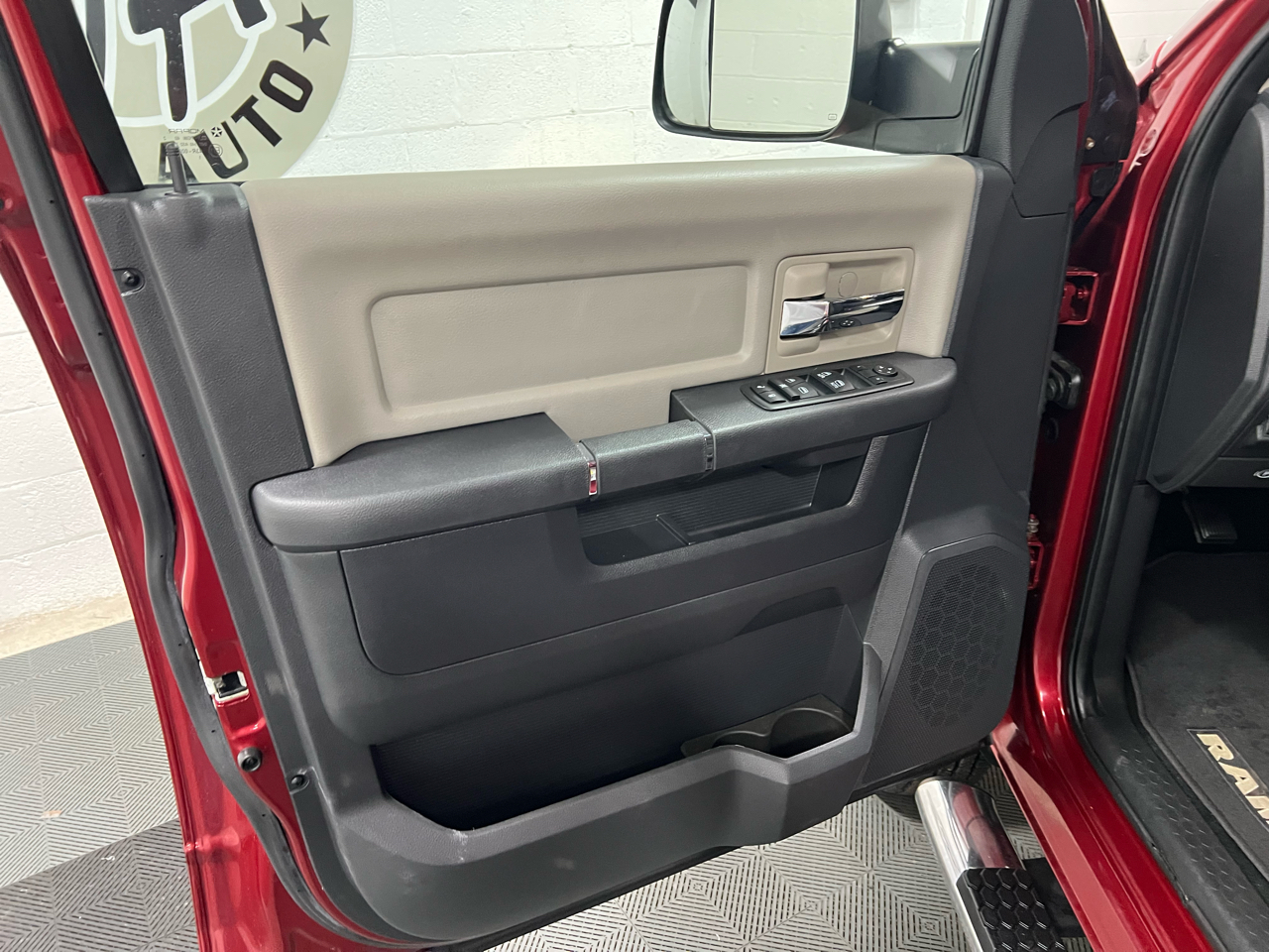 RAM 3500 SLT Crew Cab LWB 4WD DRW 2012