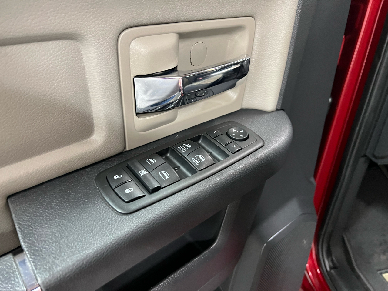 RAM 3500 SLT Crew Cab LWB 4WD DRW 2012