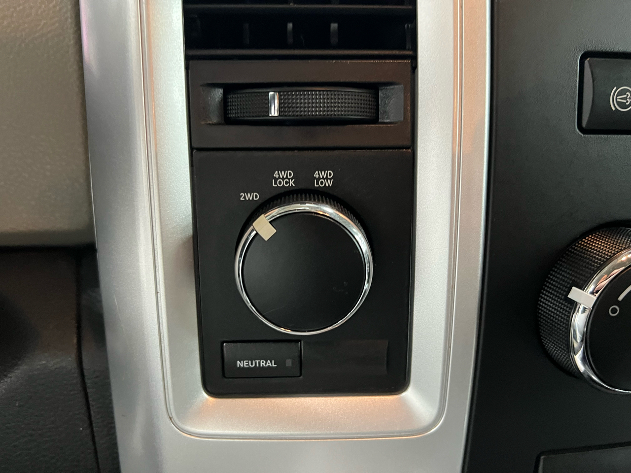 RAM 3500 SLT Crew Cab LWB 4WD DRW 2012