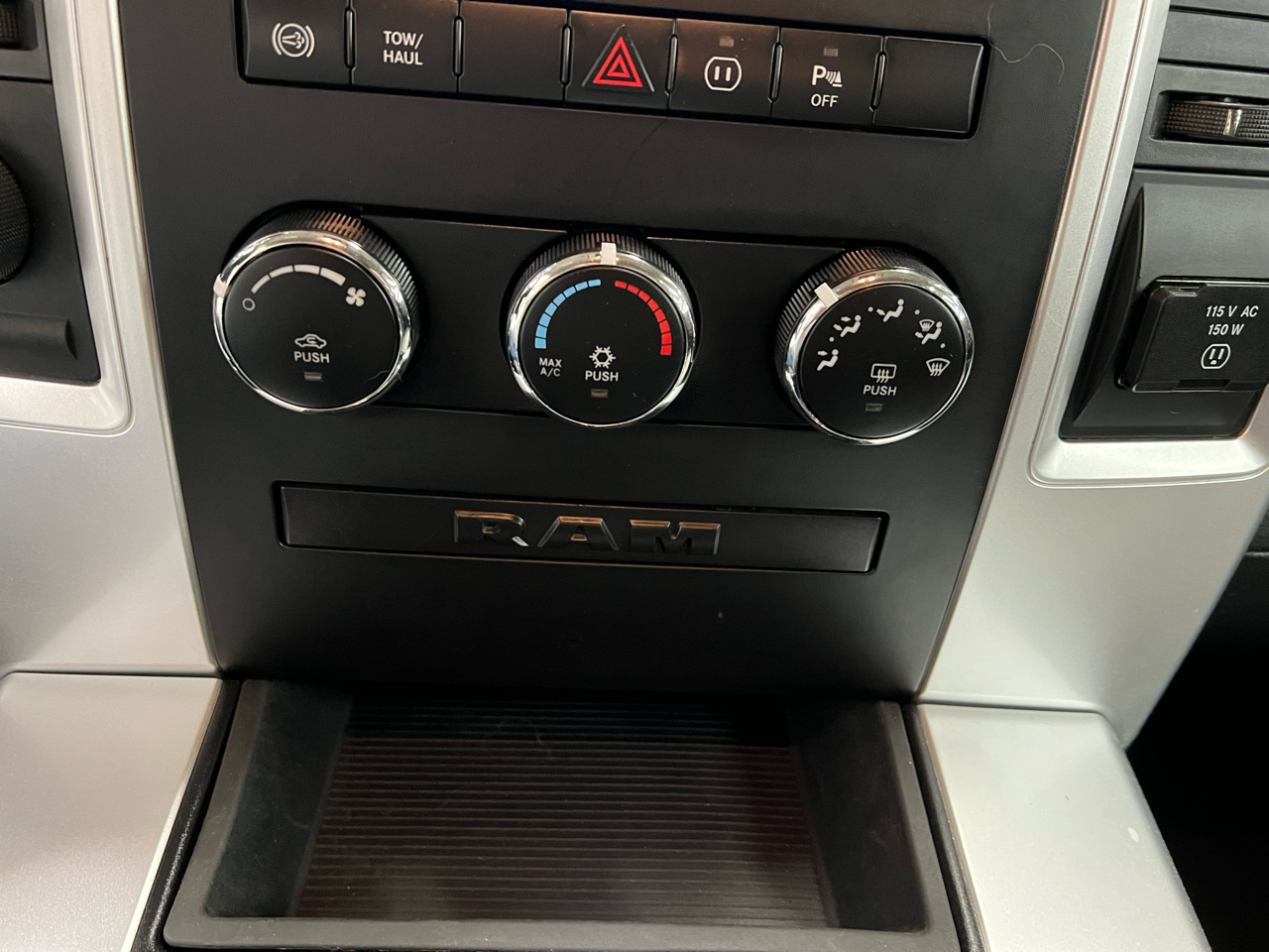 RAM 3500 SLT Crew Cab LWB 4WD DRW 2012