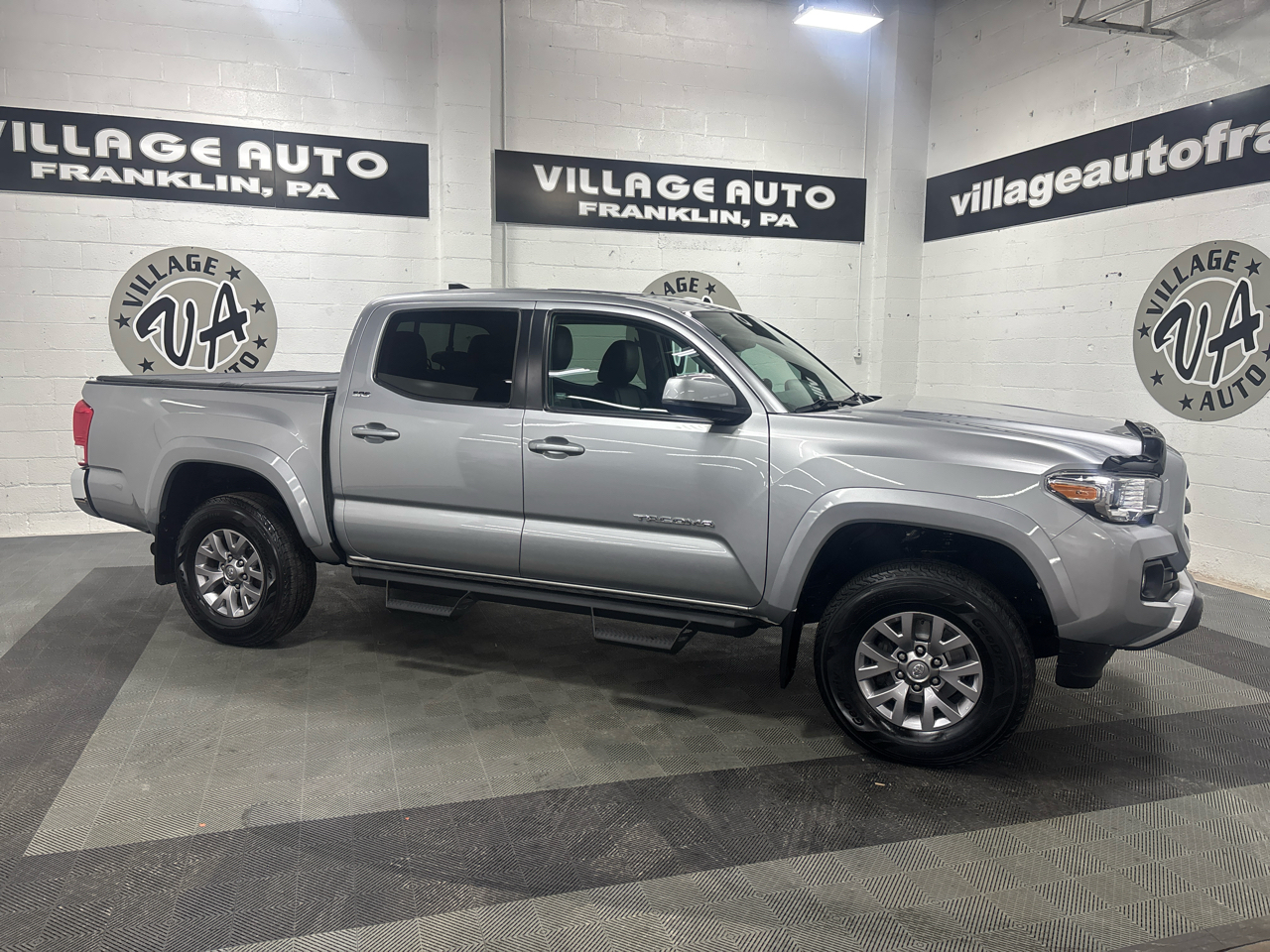 Toyota Tacoma 4WD Double Cab V6 AT SR5 (Natl) 2016