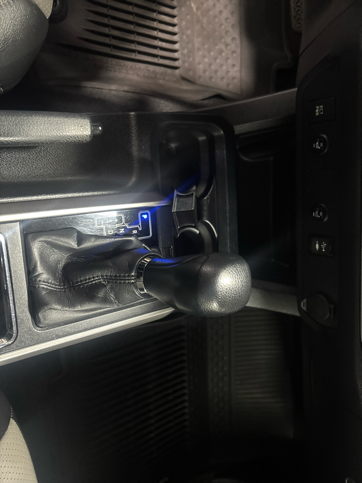 Toyota Tacoma 4WD Double Cab V6 AT SR5 (Natl) 2016