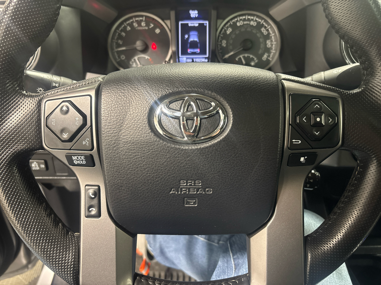 Toyota Tacoma 4WD Double Cab V6 AT SR5 (Natl) 2016