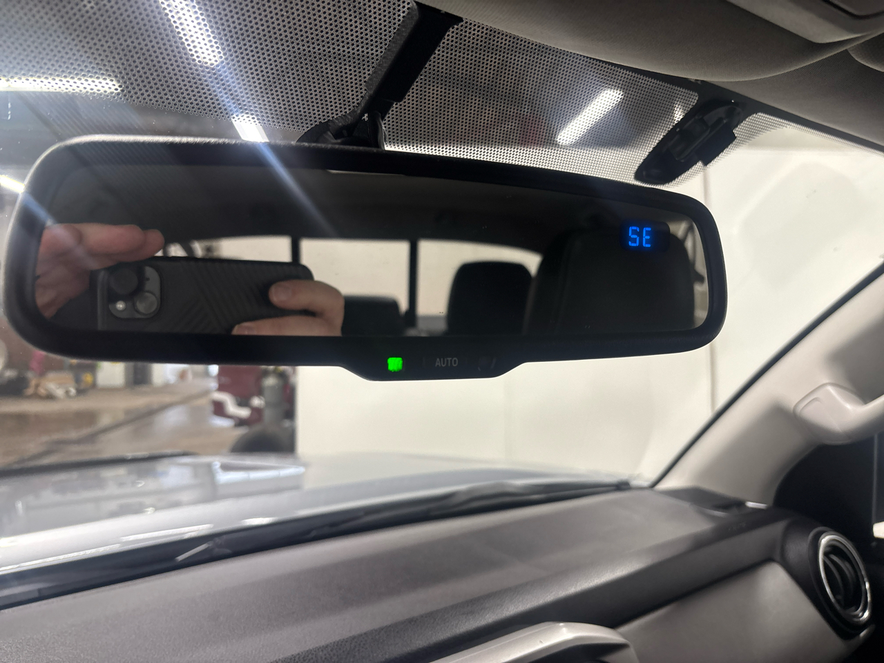 Toyota Tacoma 4WD Double Cab V6 AT SR5 (Natl) 2016