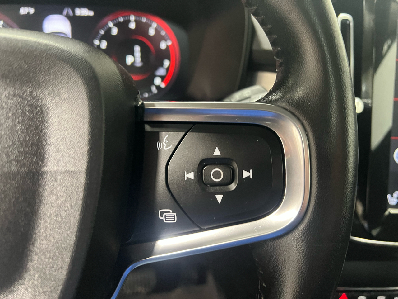 Volvo XC40 T5 Momentum AWD 2019