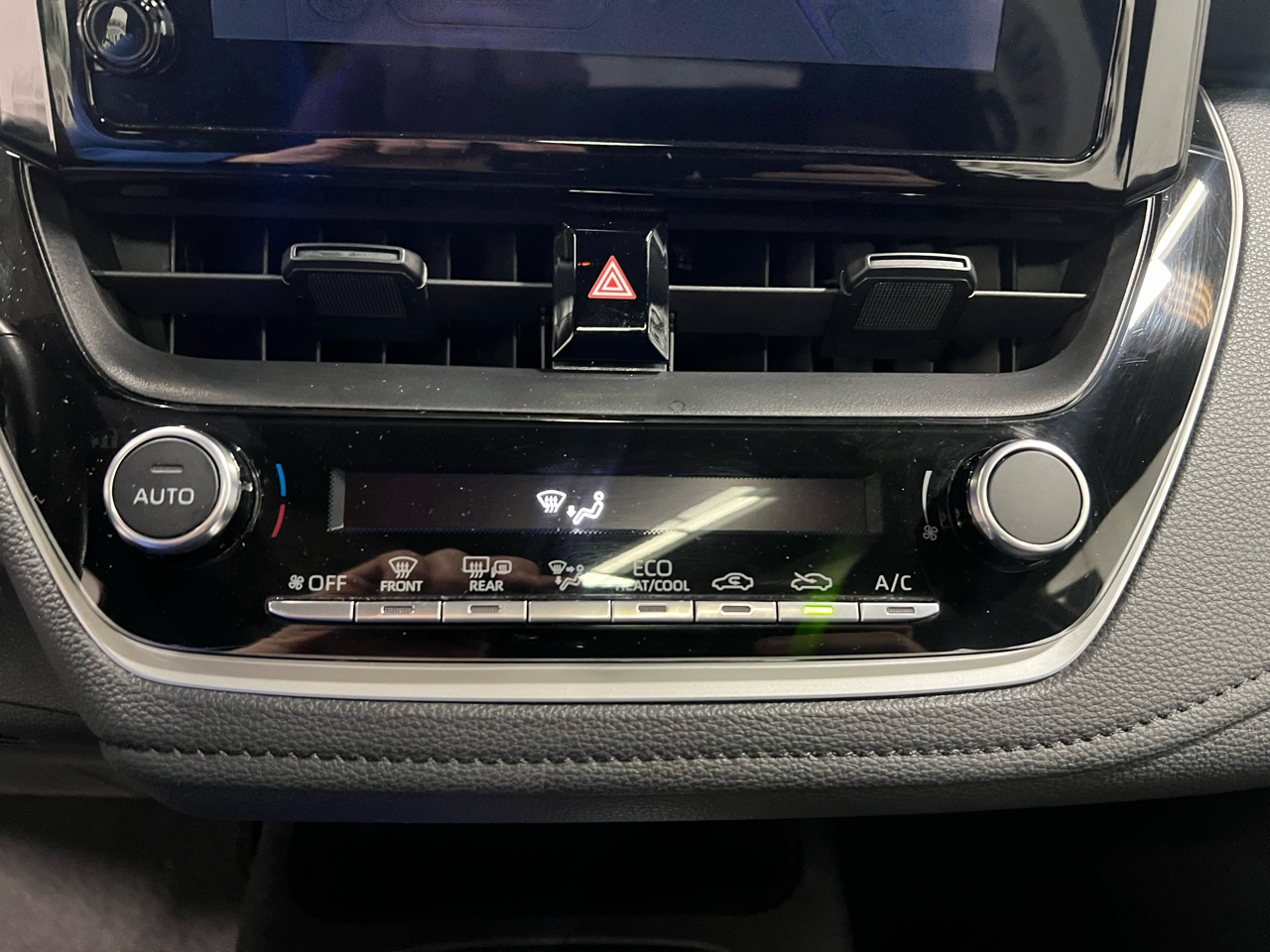 Toyota Corolla SE 4D Sedan 2023