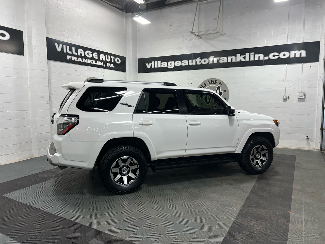 Toyota 4Runner TRD Off Road 4WD (Natl) 2018