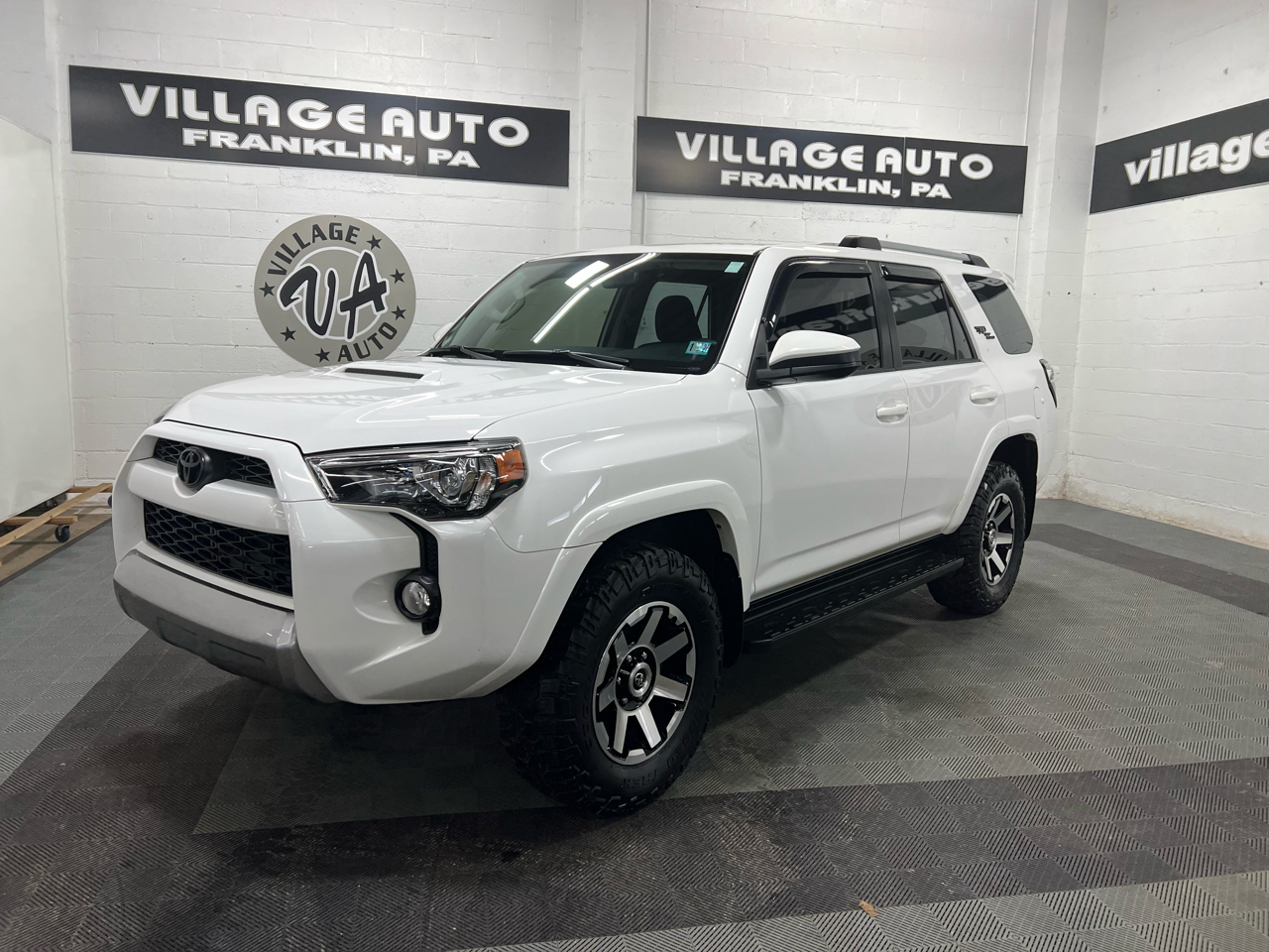 Toyota 4Runner TRD Off Road 4WD (Natl) 2018