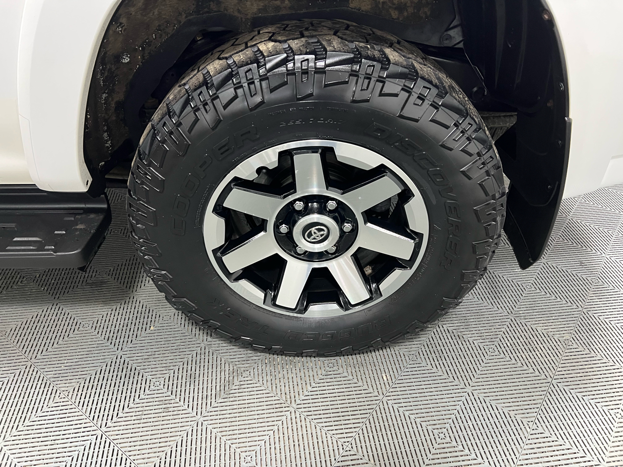 Toyota 4Runner TRD Off Road 4WD (Natl) 2018