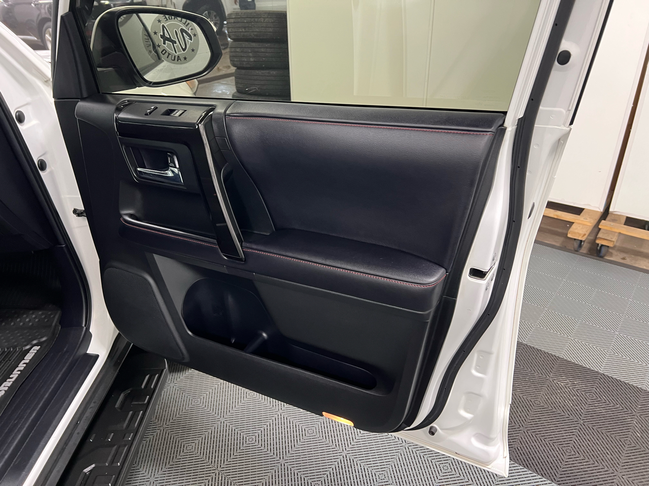 Toyota 4Runner TRD Off Road 4WD (Natl) 2018