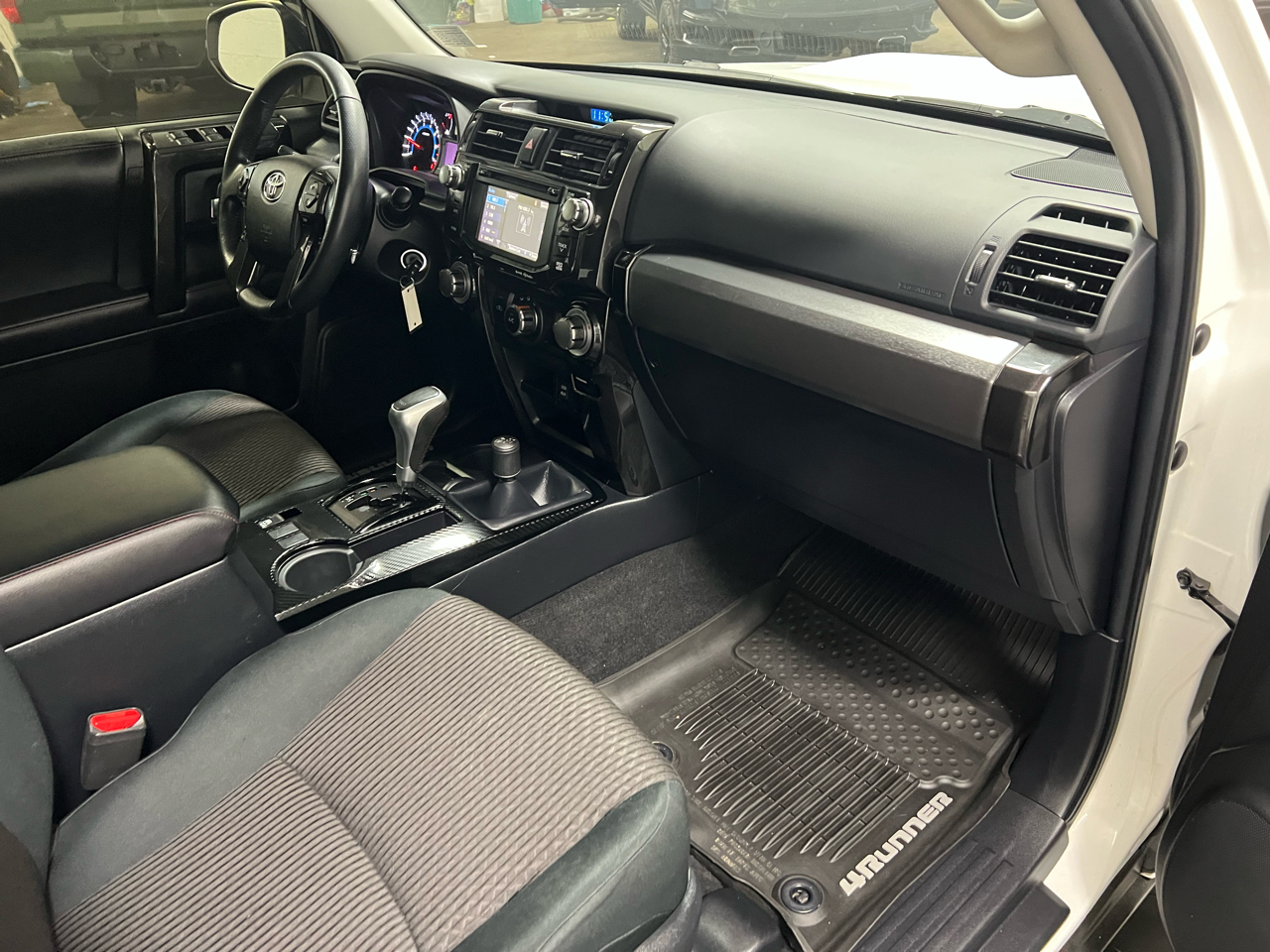 Toyota 4Runner TRD Off Road 4WD (Natl) 2018