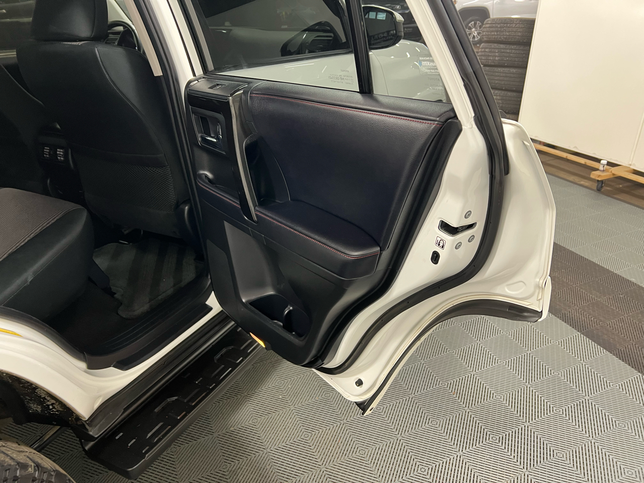 Toyota 4Runner TRD Off Road 4WD (Natl) 2018