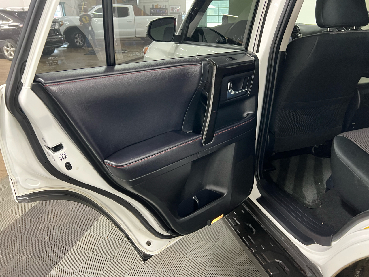 Toyota 4Runner TRD Off Road 4WD (Natl) 2018