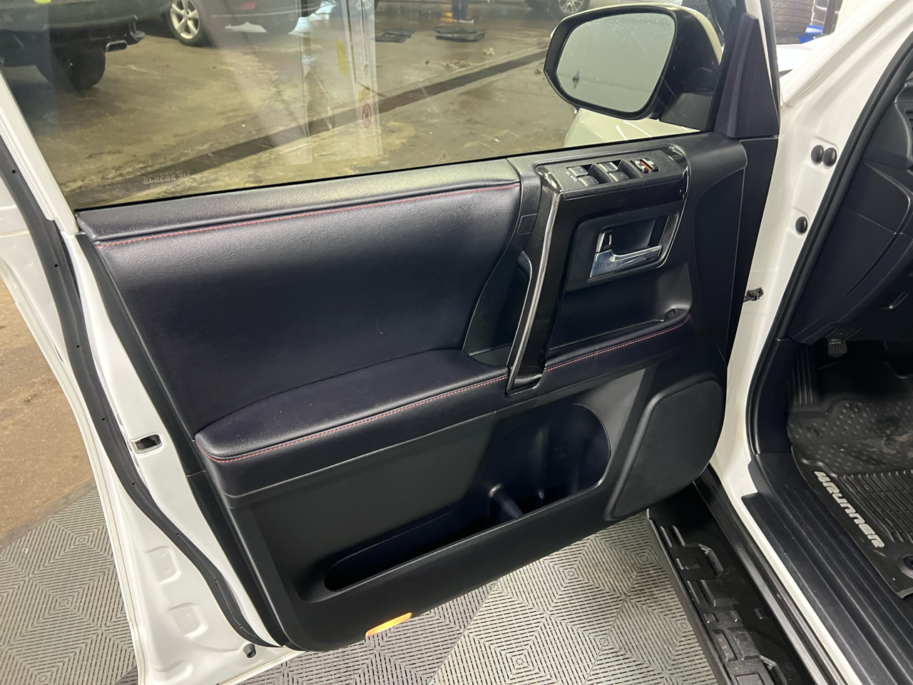 Toyota 4Runner TRD Off Road 4WD (Natl) 2018