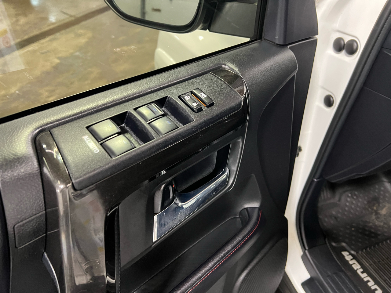 Toyota 4Runner TRD Off Road 4WD (Natl) 2018