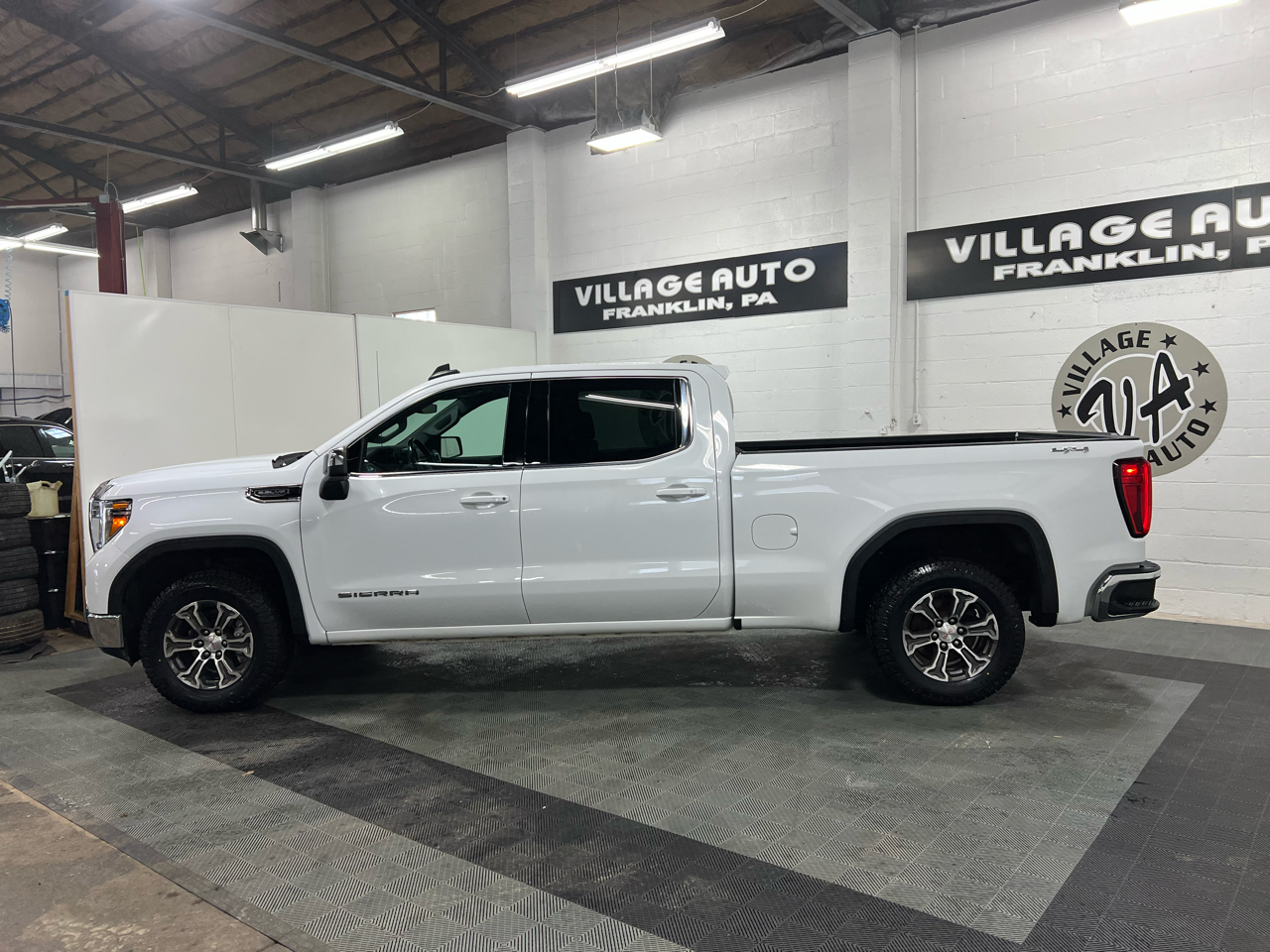 GMC Sierra 1500 Crew Cab 143.5" WB SLE 2019