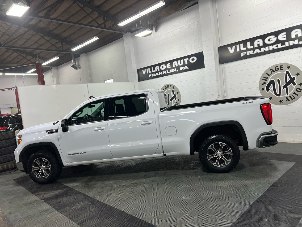 GMC Sierra 1500 Crew Cab 143.5" WB SLE 2019
