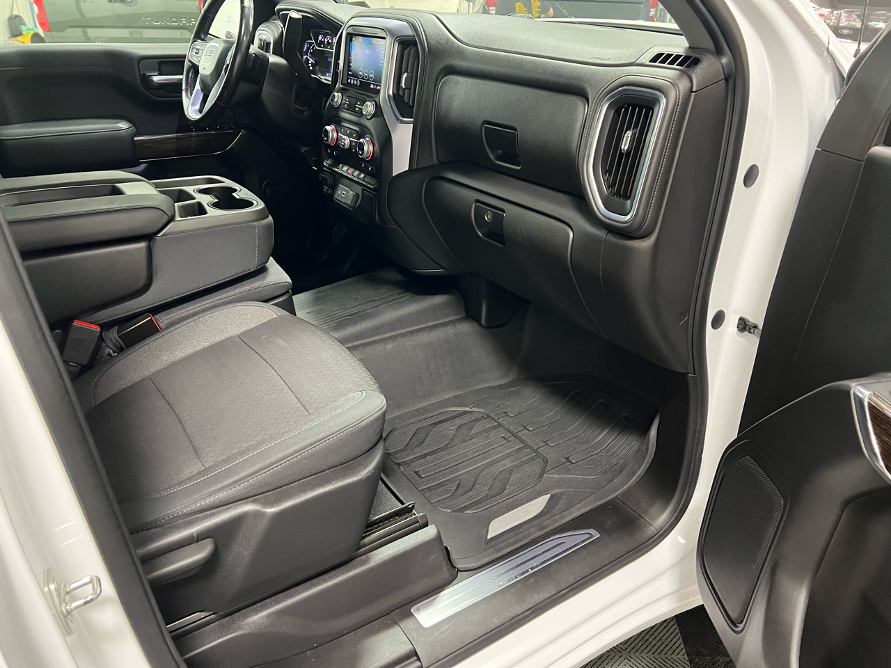 GMC Sierra 1500 Crew Cab 143.5" WB SLE 2019