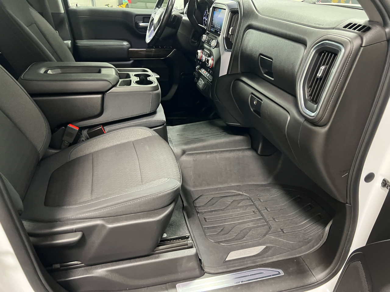 GMC Sierra 1500 Crew Cab 143.5" WB SLE 2019