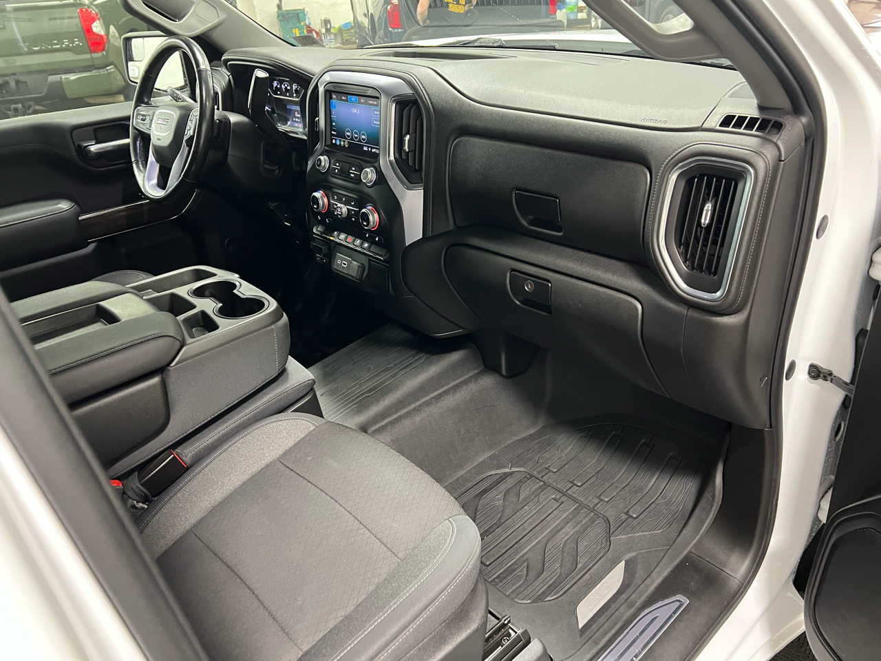 GMC Sierra 1500 Crew Cab 143.5" WB SLE 2019