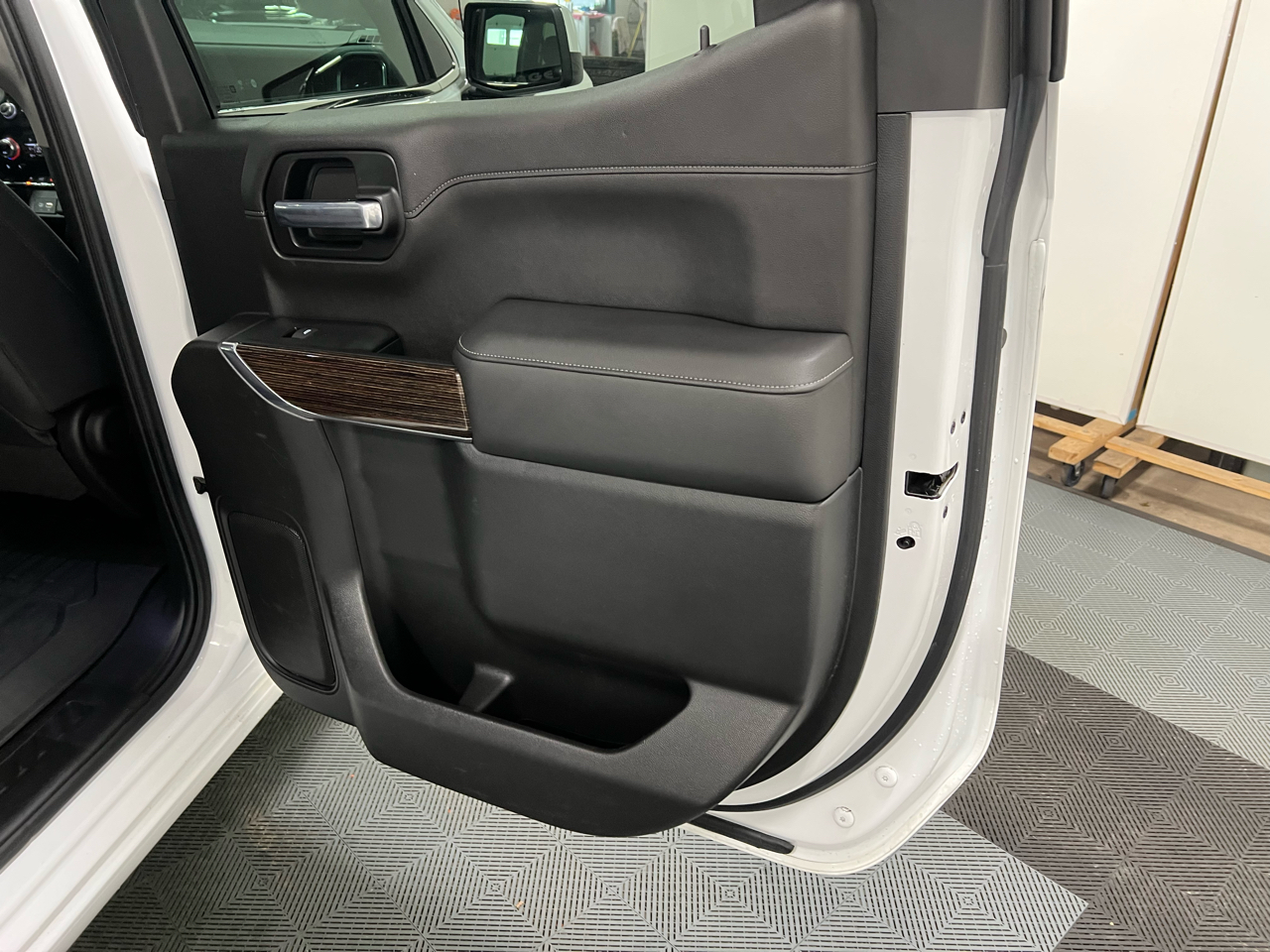 GMC Sierra 1500 Crew Cab 143.5" WB SLE 2019