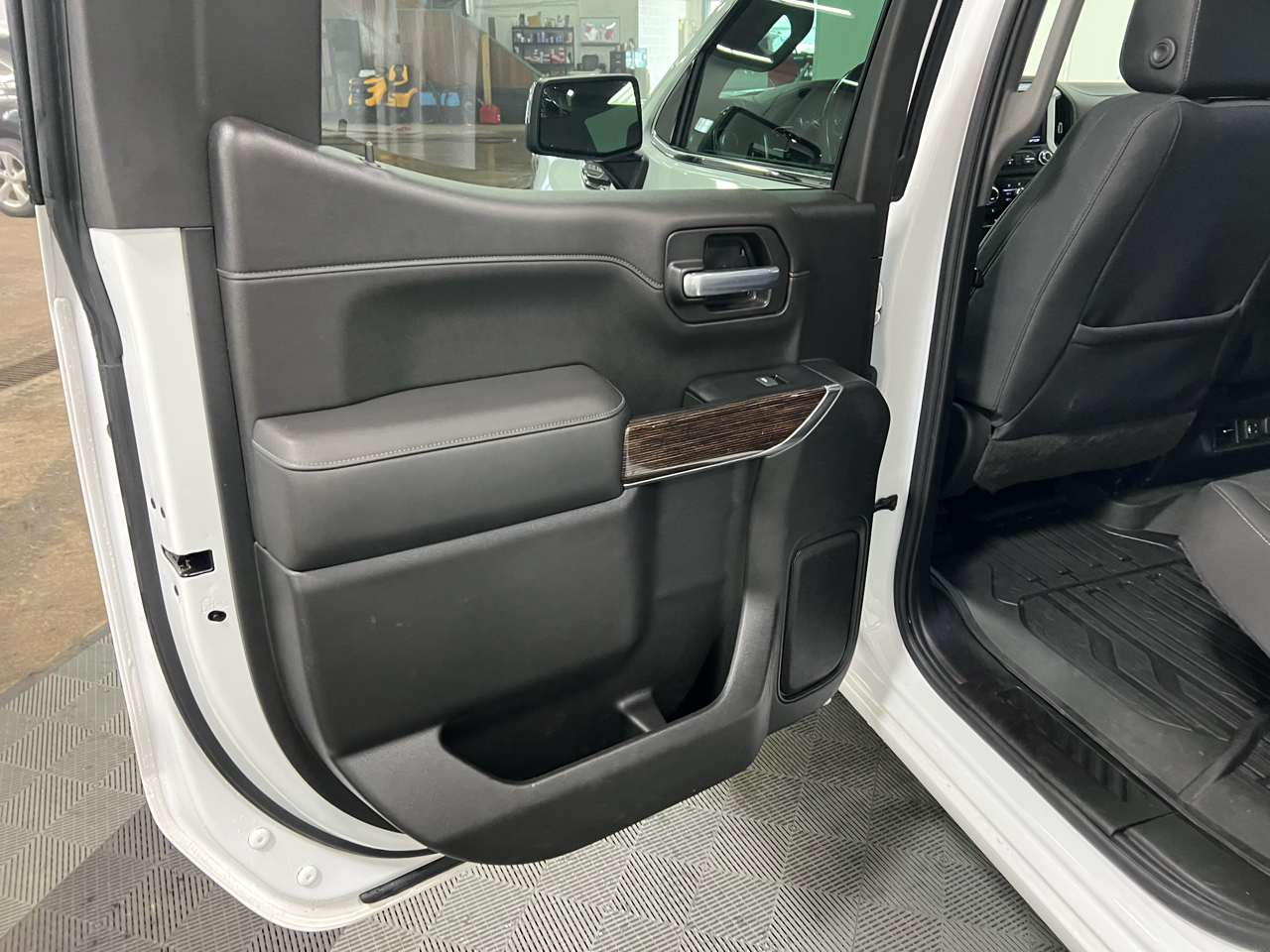 GMC Sierra 1500 Crew Cab 143.5" WB SLE 2019